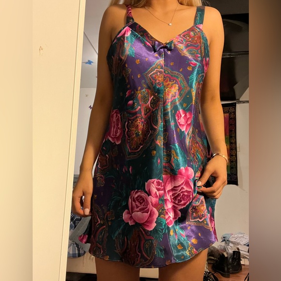 Floral Paisley Satin Dress - Picture 2 of 2